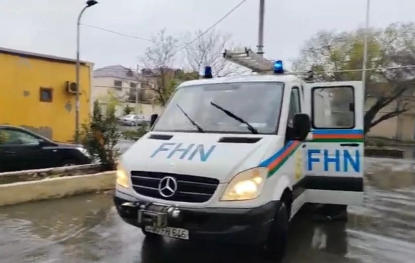 Keşlədə 58 nəfər təxliyə edilib, Bakıda su basmış yerlər təmizlənir