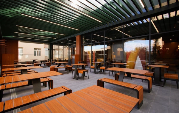 Xırdalanda ilk "McDonald's" restoranının açılışı olub Xırdalanda ilk "McDonald's" restoranının açılışı olub