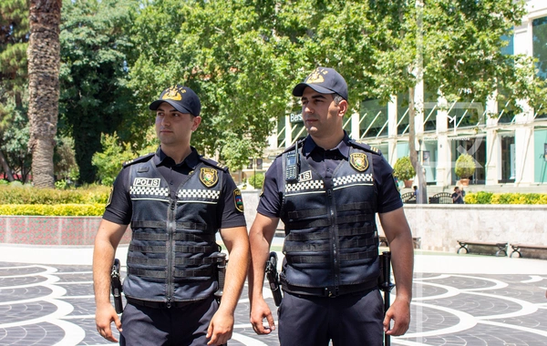 Polis Günündə də post başında – Bakının küçələrindən diqqətçəkən FOTOLAR