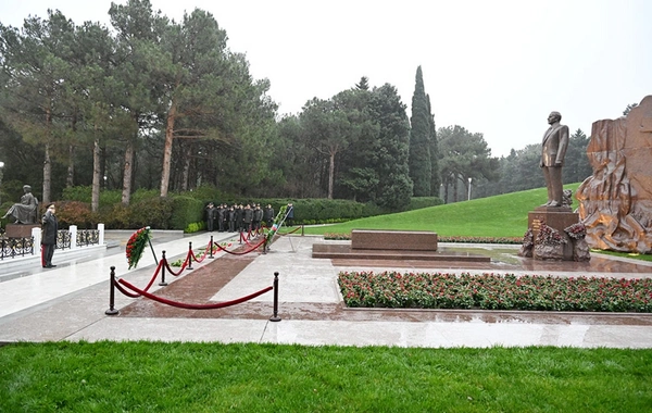 Azərbaycan və Özbəkistan arasında hərbi əməkdaşlıq planı imzalanıb