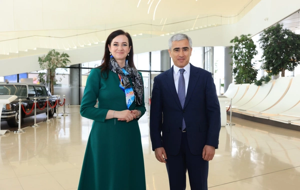 Litvanın Baş naziri İnqa Ruqiniene Heydər Əliyev Mərkəzində olub