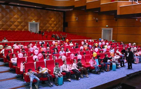 В Гянджинском драмтеатре состоялась премьера анимационного сериала "Иси и Пити"