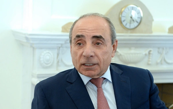 Президент Ильхам Алиев наградил Ягуба Эйюбова