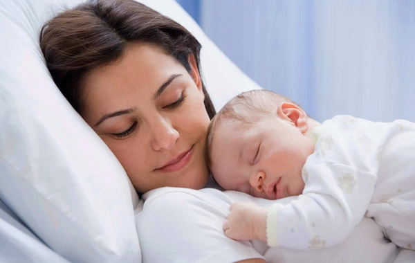 Azərbaycanda analarının soyadını götürən uşaqların sayı AÇIQLANDI