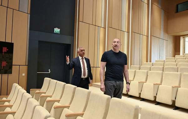 Prezident İlham Əliyev Xankəndidə əsaslı şəkildə yenidən qurulmuş Mədəniyyət Mərkəzinin açılışında iştirak edib