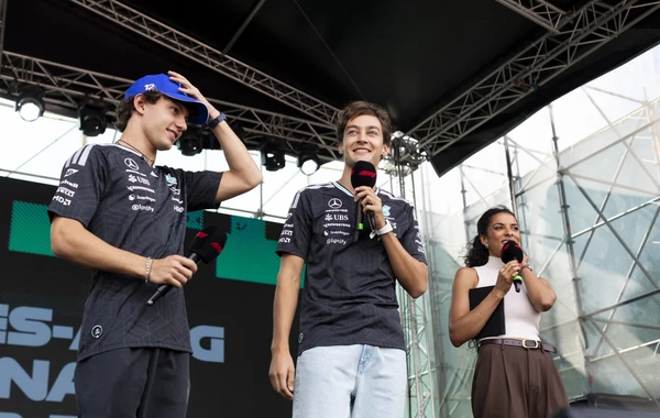 Formula 1 pilotları Bakıda azarkeşlərlə görüşüb
