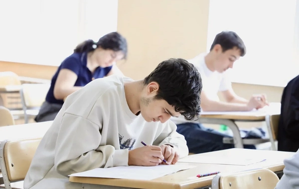 DİM yeddi imtahan keçirib, doqquz nəfərdə telefon aşkarlanıb