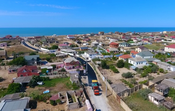 Pirşağı sakini: Camaat buradan qayıqla gedir