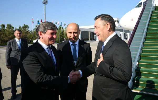 Sadır Japarov Azərbaycana gəlib