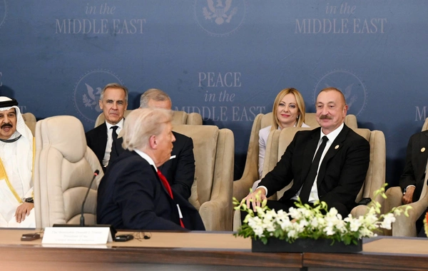 Ильхам Алиев поделился публикацией об участии в Саммите мира по Ближнему Востоку