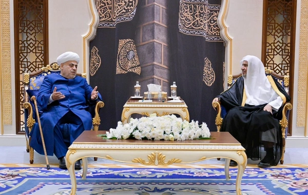 Allahşükür Paşazadə İslam Aləmi Liqasının Baş katibini Azərbaycana dəvət edib