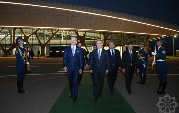 Slovakiya prezidenti Füzuli aeroportundan təyyarə ilə Bakı şəhərinə yola düşüb