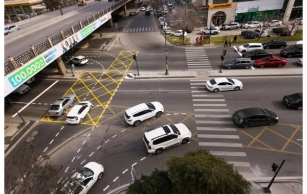 Bakıda Tbilisi prospektində nəqliyyat vasitələrinin hərəkəti asanlaşdırılıb