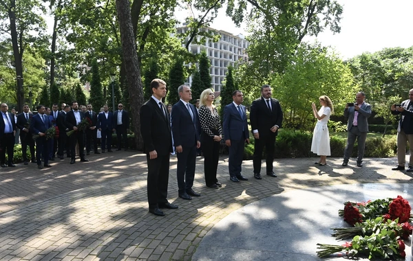 Ceyhun Bayramov İrpendə Azərbaycanın dəstəyi ilə bərpa olunan obyektlərdə olub