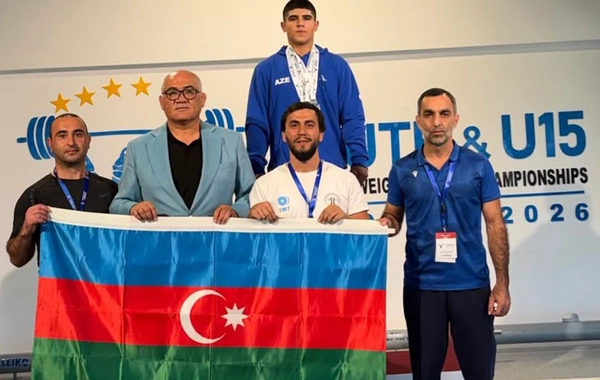 Azərbaycan ağırlıqqaldıranı Fəxrəddin Allahverdiyev Avropa birinciliyində 3 gümüş medal qazanıb