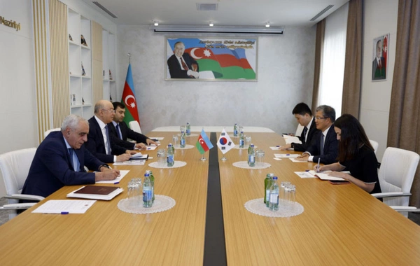 Kəmaləddin Heydərov Koreya səfiri ilə görüşüb