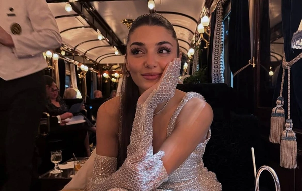 Hande Erçel dünyanın 10 ən gözəl qadınından biri oldu