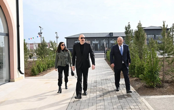 Ильхам Алиев и Мехрибан Алиева приняли участие в открытии первого этапа села Сарыджалы