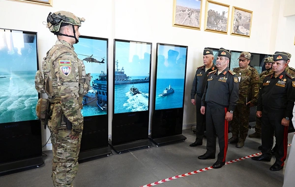 Azərbaycan və BƏƏ arasında hərbi əməkdaşlığın inkişaf perspektivləri müzakirə edilib