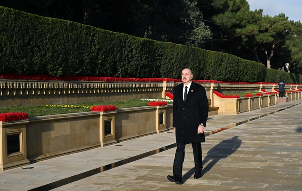 Президент Ильхам Алиев почтил память шехидов 20 Января