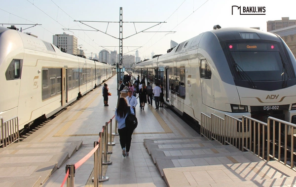 455 kilometr yolu 5 saat 36 dəqiqəyə qət edən SÜRƏT QATARININ YAŞATDIĞI SEVİNC...