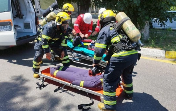 Dövlət Xidməti Neft Emalı Zavodunda yanğın-taktiki təlim keçirib