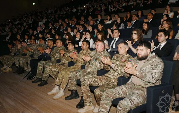 Heydər Əliyev Mərkəzində İz sənədli filminin nümayişi olub
