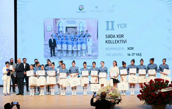 Leyla Əliyeva və Alyona Əliyeva  mükafatlandırma mərasimində iştirak ediblər