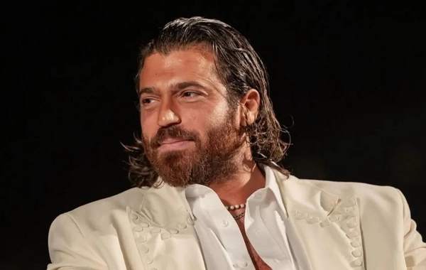 Can Yaman dəyişib belə oldu