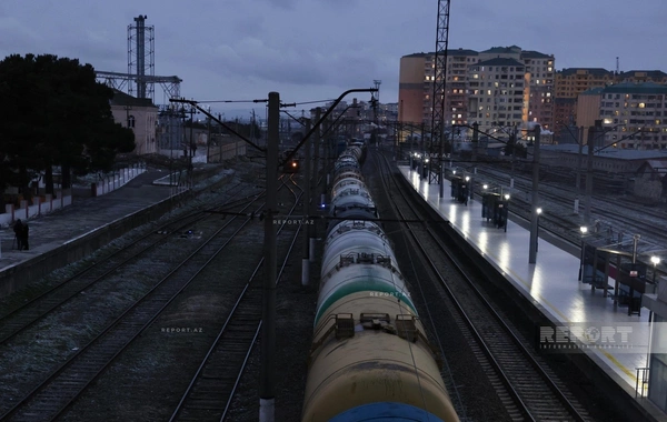 Ermənistana Rusiya taxılı daşıyan yük qatarı Xırdalan Dəmiryol Stansiyasından yola düşür