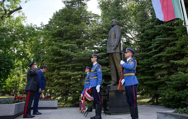 Закир Гасанов прибыл с официальным визитом в Сербию