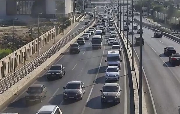 Bakıda bir neçə istiqamətdə sıxlıq müşahidə edilir