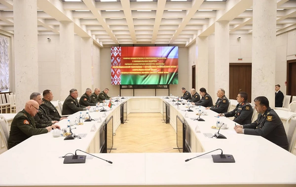 Kərim Vəliyev belaruslu həmkarı ilə regional təhlükəsizliyi müzakirə edib