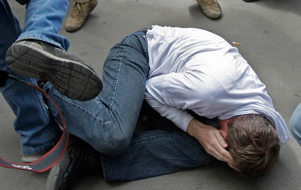 Xalq artistinin döyülən oğlu xəstəxanadan evə buraxıldı