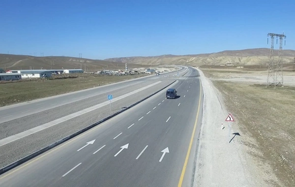 Bakı-Şamaxı-Yevlax yolunun sürücüləri çaşqın haldadır - AYNA-dan AÇIQLAMA