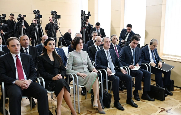 Azərbaycan Prezident və Gürcüstanın Baş naziri mətbuata bəyanatlarla çıxış ediblər