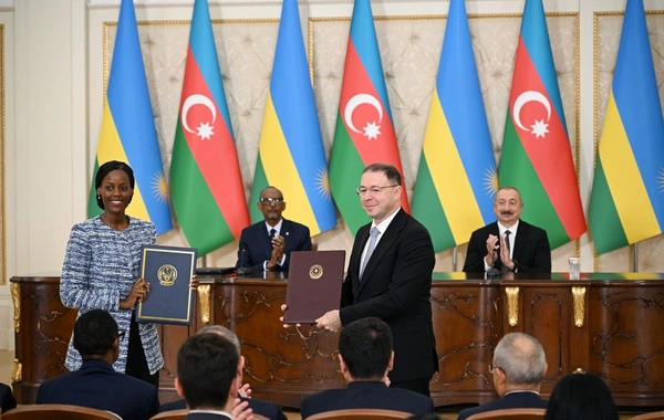 Azərbaycanla Ruanda arasında sənədlər mübadilə olunub, prezidentlər mətbuata bəyanatlarla çıxış edib