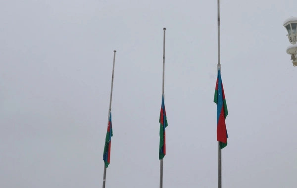 Xankəndi, Xocalı və Ağdərədə bayraqlar yarıyadək endirilib