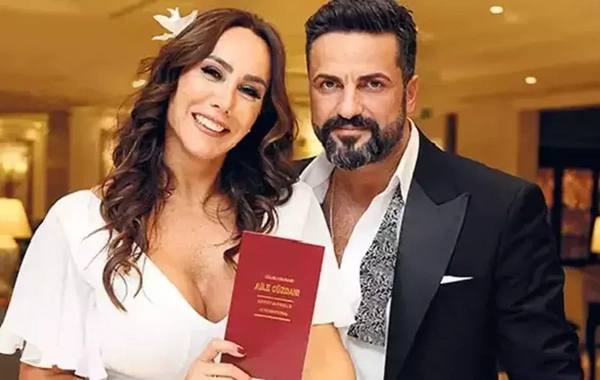 Rəqqasə Asena həyat yoldaşından buna görə boşanır
