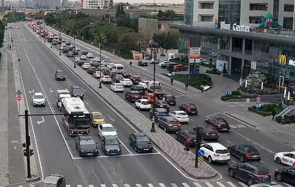 Paytaxtda sıxlıq olan küçələrin SİYAHISI