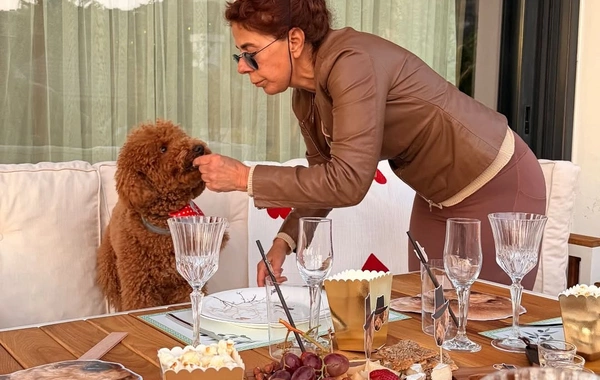 Nəsrin Cavadzadə iti Dolceyə ad günü keçirdi