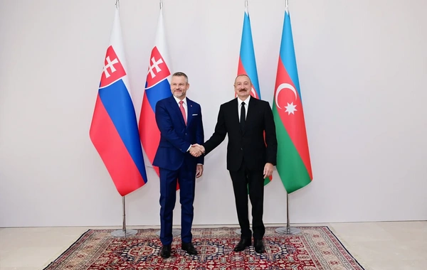 Azərbaycan və Slovakiya prezidentləri mətbuata bəyanatlarla çıxış edirlər