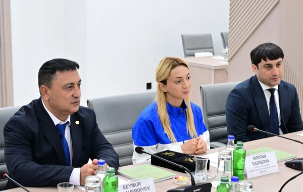 Azərbaycan Həmkarlar İttifaqları Konfederasiyasında Avropa çempionu Mədinə Sadıqova ilə görüş keçirilib