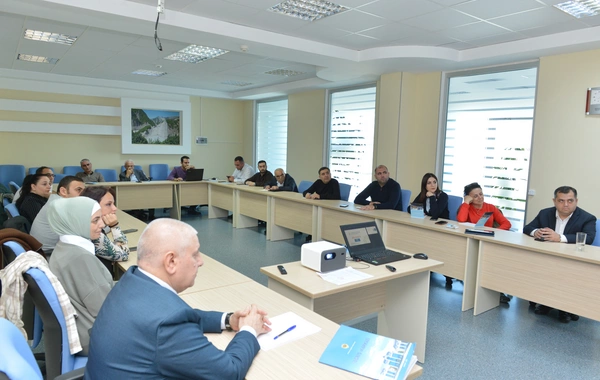 Media nümayəndələri üçün təlim və müsabiqə keçirilib