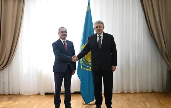 Azərbaycan və Qazaxıstan müttəfiqlik münasibətlərinin möhkəmləndirilməsini müzakirə ediblər