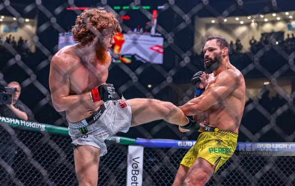Bakıda tarixi UFC gecəsi: Fiziyevdən möhtəşəm qələbə - FOTOREPORTAJ