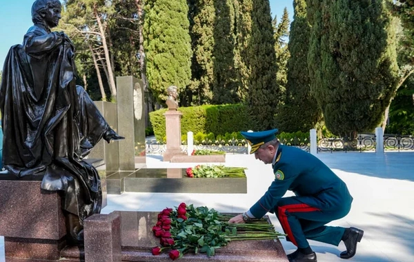 В Азербайджане чтят память общенационального лидера Гейдара Алиева