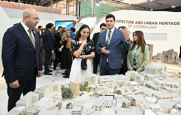Leyla və Arzu Əliyevalar Urban Expo sərgisi ilə tanış olublar