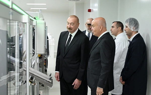 İlham Əliyev Pirallahı Sənaye Parkında dərman istehsalı müəssisəsinin açılışında iştirak edib
