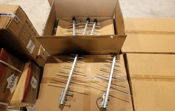 Azərbaycan gömrükçüləri "Uşaq oyuncaqları" yükündən bəyan olunmayan mallar aşkarladı